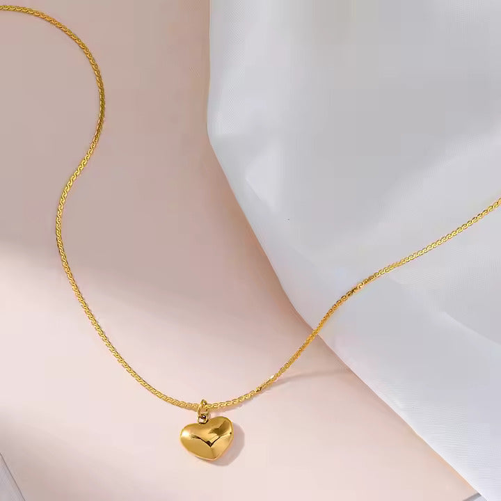 Mother of Pearl Heart Pendant Necklace